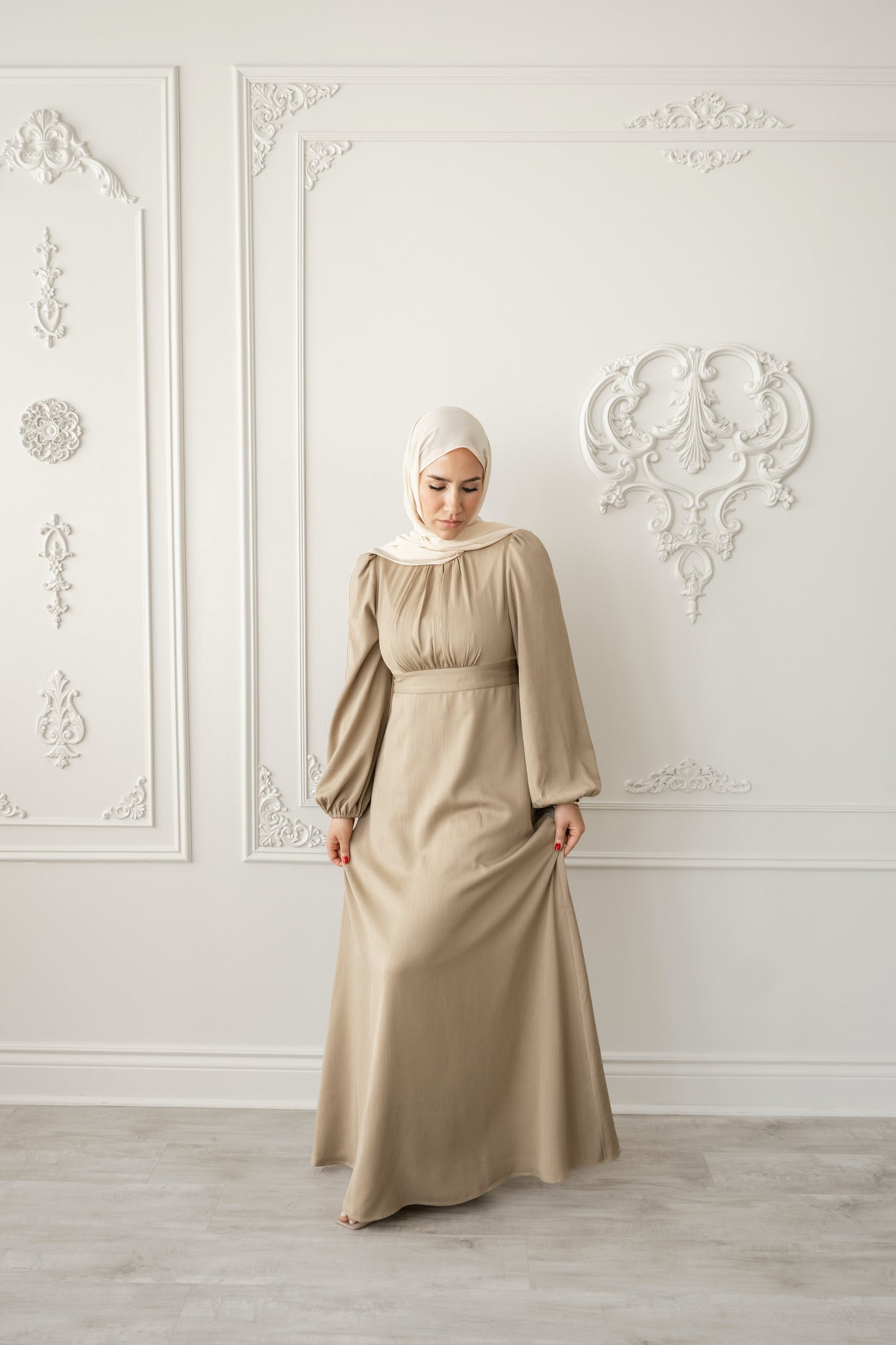 Amina Pleated Flowy Maxi Dress - Soft Sand